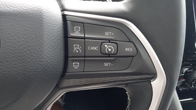 2023 Jeep Grand Cherokee L Altitude 4x4