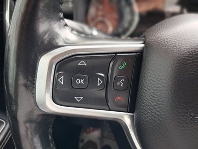 2020 RAM 1500 Laramie Crew Cab 4x4 5'7' Box