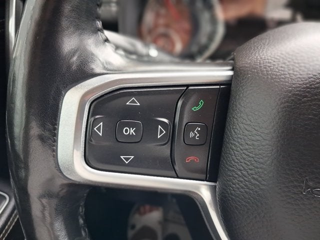 2020 RAM 1500 Laramie Crew Cab 4x4 5'7' Box