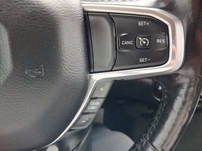 2020 RAM 1500 Laramie Crew Cab 4x4 5'7' Box