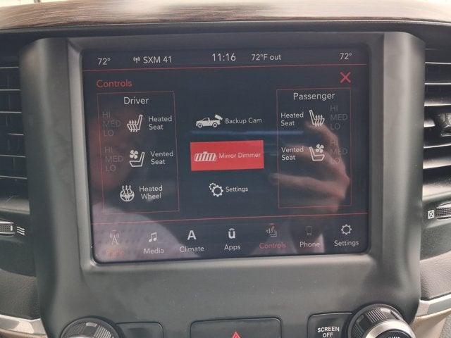2020 RAM 1500 Laramie Crew Cab 4x4 5'7' Box