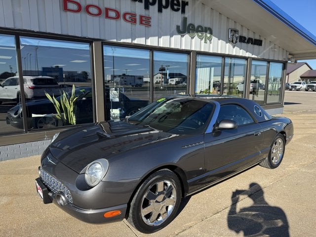 Used 2003 Ford Thunderbird Premium with VIN 1FAHP60A03Y106390 for sale in Washington, IA