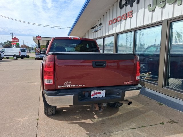 Used 2013 GMC Sierra 2500HD SLE with VIN 1GT220CG2DZ100033 for sale in Washington, IA