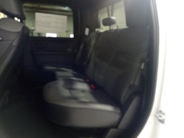 2026 RAM Ram 3500 RAM 3500 TRADESMAN CREW CAB 4X4 6'4' BOX
