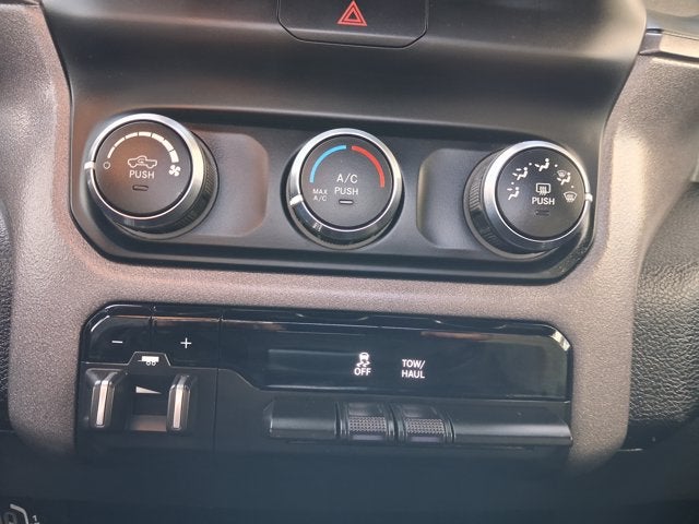 2022 RAM 2500 Tradesman Regular Cab 4x4 8' Box