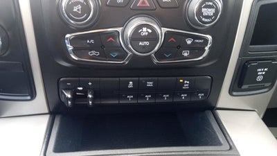 2017 RAM 2500 Big Horn Crew Cab 4x4 6'4' Box